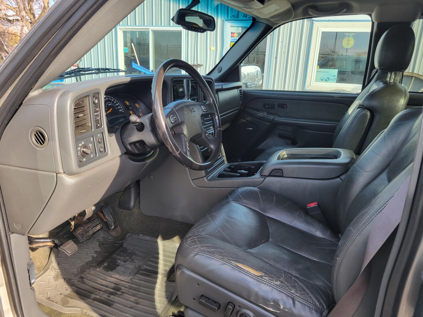 2003 Silver Birch /Tan GMC Sierra 1500 Z71 (1GTEK19T93E) with an 5.3L V8 engine, Automatic transmission, located at 450 N Russell, Missoula, MT, 59801, (406) 543-6600, 46.874496, -114.017433 - Photo#8